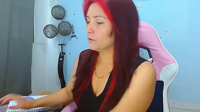 Snapshot of nanis_milf chatting on July 10, 2026, 2:50 pm nanis milf online show from July 10, 2026, 2:50 pm