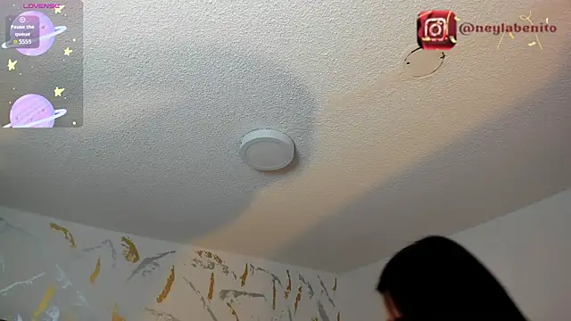 Snapshot of Cristal_Velle chatting on August 4, 2026, 1:26 pm Cristal Velle online show from August 4, 2026, 1:26 pm