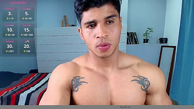 Snapshot of Apolotherock chatting on November 5, 2025, 10:13 pm Apolotherock online show from November 5, 2025, 10:13 pm