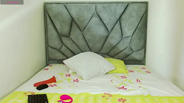 leslybrown online show from April 13, 2026, 9:41 pm