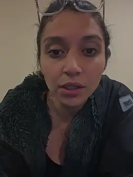 Isabella Varella online show from March 17, 2026, 12:30 pm