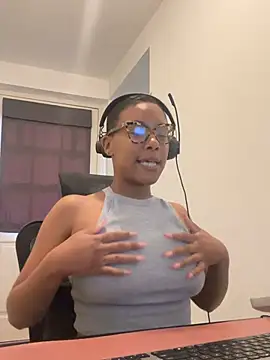 Melia Rayne online show from June 4, 2026, 9:58 am