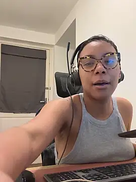 Snapshot of Melia_Rayne chatting on January 15, 2026, 2:53 pm Melia Rayne online show from January 15, 2026, 2:53 pm