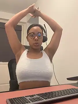 Melia Rayne online show from March 19, 2026, 10:48 am