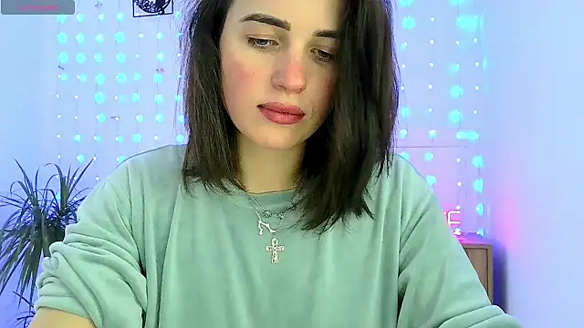 neferutt online show from December 5, 2025, 12:48 pm