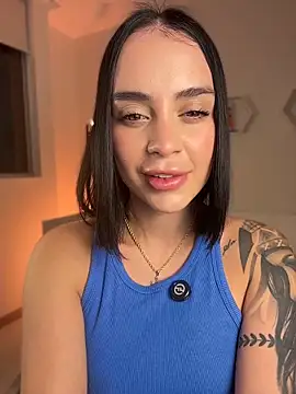 ValentinaMilann online show from April 13, 2026, 11:42 pm