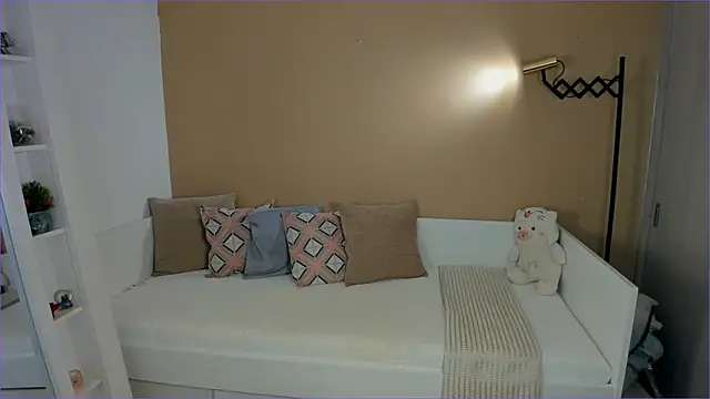 Snapshot of ValentinaMilann chatting on October 15, 2025, 9:56 pm ValentinaMilann online show from October 15, 2025, 9:56 pm