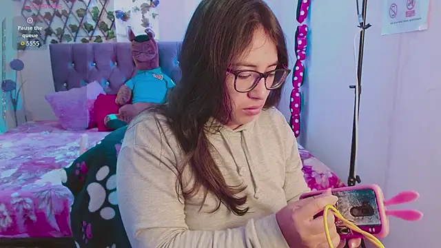 Anny  cute online show from October 11, 2025, 12:17 pm