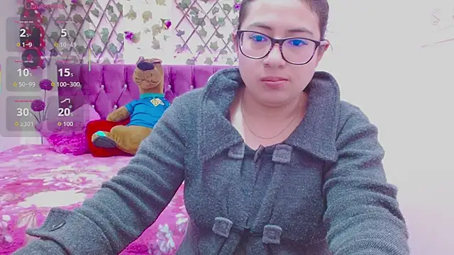 Anny  cute online show from September 20, 2025, 12:10 pm