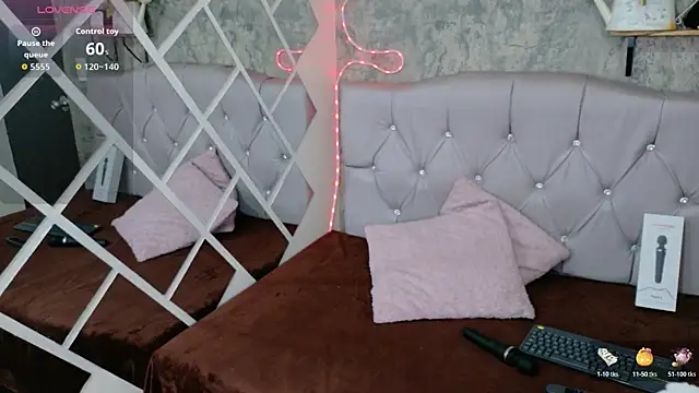 Snapshot of Devil_AliceXo chatting on October 30, 2025, 8:50 pm Devil AliceXo online show from October 30, 2025, 8:50 pm