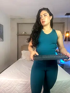 Snapshot of isabella_winkler chatting on October 8, 2025, 12:17 pm isabella winkler online show from October 8, 2025, 12:17 pm