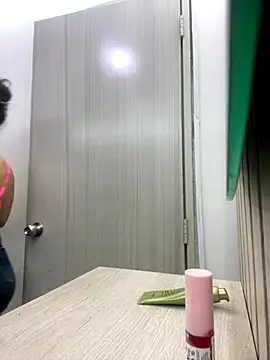 Snapshot of isabella_winkler chatting on October 23, 2025, 2:49 pm isabella winkler online show from October 23, 2025, 2:49 pm