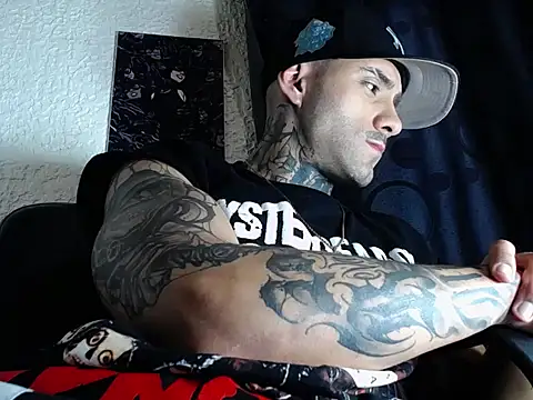 Snapshot of dante_d_angelo_ chatting on October 31, 2025, 6:10 am dante d angelo online show from October 31, 2025, 6:10 am