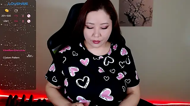 Snapshot of LisaAsianFlower chatting on April 17, 2026, 3:31 am LisaAsianFlower online show from April 17, 2026, 3:31 am