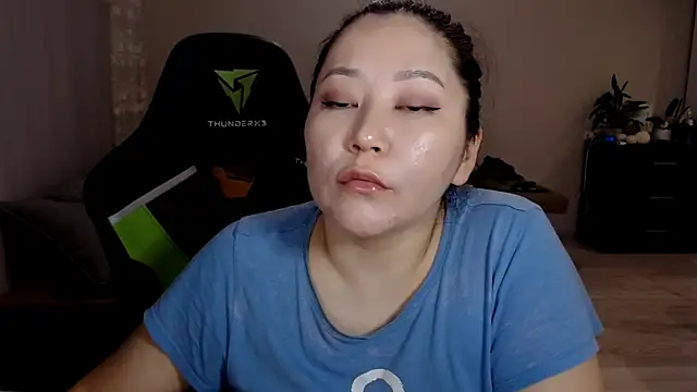 LisaAsianFlower online show from March 20, 2025, 2:42 pm