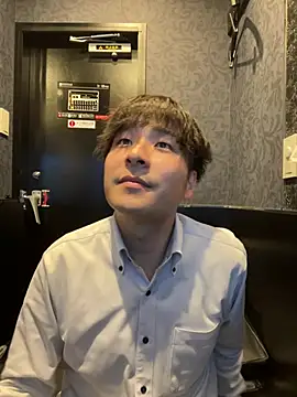 waka3232 online show from April 23, 2026, 11:27 am
