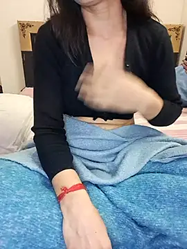 Snapshot of Cute-Zarina chatting on December 5, 2025, 4:38 pm Cute-Zarina online show from December 5, 2025, 4:38 pm