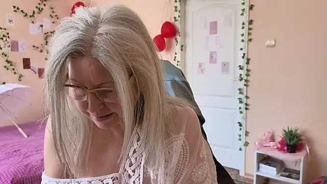 Wane Witch online show from March 9, 2026, 10:52 am