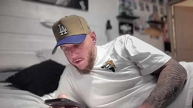 Snapshot of Thegreatwhitepipe chatting on December 14, 2025, 7:47 am Thegreatwhitepipe online show from December 14, 2025, 7:47 am