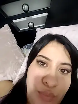 Snapshot of mialorents chatting on November 14, 2025, 12:53 pm mialorents online show from November 14, 2025, 12:53 pm