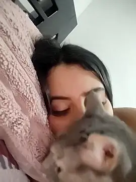 Snapshot of mialorents chatting on November 23, 2025, 6:51 pm mialorents online show from November 23, 2025, 6:51 pm