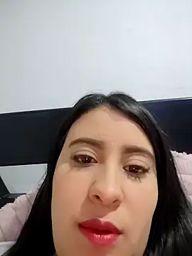 Snapshot of mialorents chatting on October 15, 2025, 2:36 pm mialorents online show from October 15, 2025, 2:36 pm