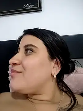 Snapshot of mialorents chatting on November 6, 2025, 1:20 am mialorents online show from November 6, 2025, 1:20 am