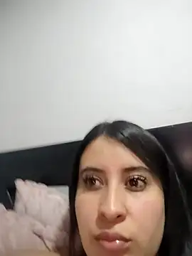 Snapshot of mialorents chatting on October 9, 2025, 3:45 pm mialorents online show from October 9, 2025, 3:45 pm