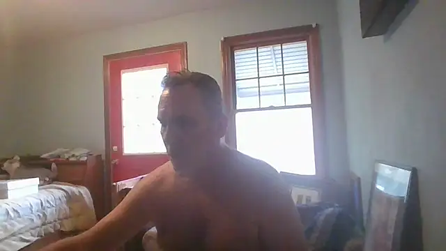 Snapshot of HunkofRock chatting on April 6, 2026, 11:22 am HunkofRock online show from April 6, 2026, 11:22 am