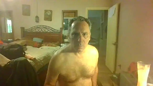 Snapshot of HunkofRock chatting on May 9, 2026, 3:48 pm HunkofRock online show from May 9, 2026, 3:48 pm