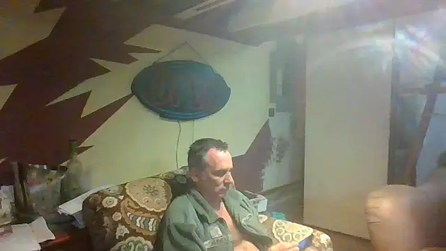 Snapshot of HunkofRock chatting on April 21, 2026, 12:34 pm HunkofRock online show from April 21, 2026, 12:34 pm