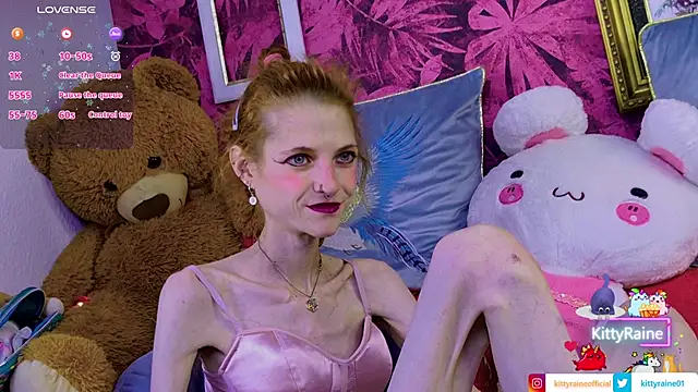 Snapshot of KittyRaine chatting on July 2, 2026, 12:33 pm KittyRaine online show from July 2, 2026, 12:33 pm