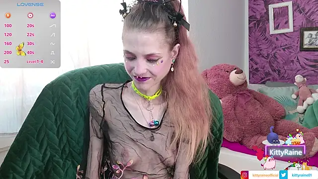 KittyRaine online show from April 26, 2026, 1:19 pm