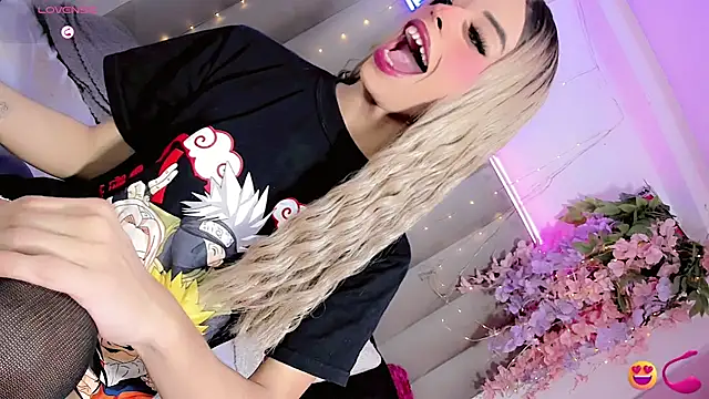 Snapshot of Nina_Keyli chatting on June 27, 2026, 8:37 pm Nina Keyli online show from June 27, 2026, 8:37 pm