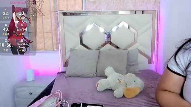 EmilyBrownn  online show from November 12, 2025, 7:07 pm