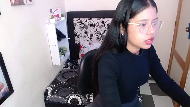 Snapshot of Biianca_Myers chatting on March 13, 2025, 12:56 pm Biianca Myers online show from March 13, 2025, 12:56 pm