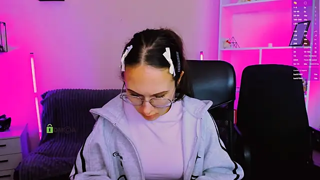 Snapshot of mona_cloud chatting on November 13, 2025, 2:15 am mona cloud online show from November 13, 2025, 2:15 am