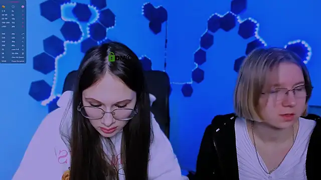 Snapshot of mona_cloud chatting on December 14, 2025, 8:36 pm mona cloud online show from December 14, 2025, 8:36 pm