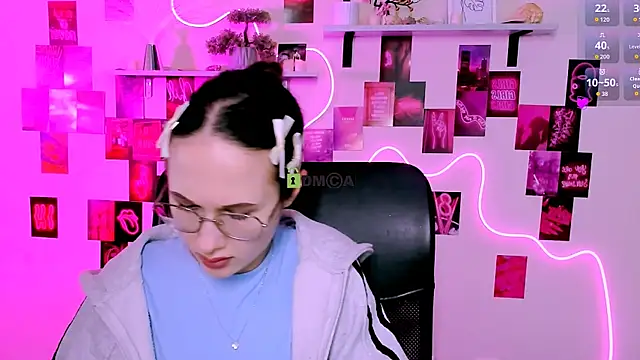 mona cloud online show from April 30, 2026, 8:57 pm