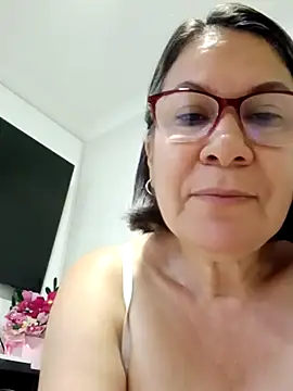 victoria wayne online show from February 12, 2026, 9:42 am