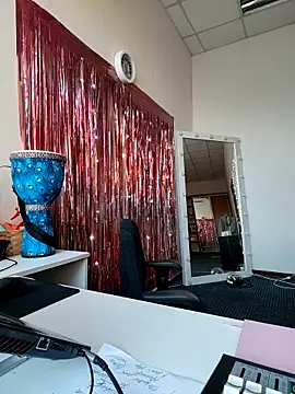 Snapshot of Juicy_PeachLux chatting on November 20, 2025, 5:52 am Juicy PeachLux online show from November 20, 2025, 5:52 am