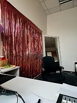 Snapshot of Juicy_PeachLux chatting on October 15, 2025, 9:39 am Juicy PeachLux online show from October 15, 2025, 9:39 am