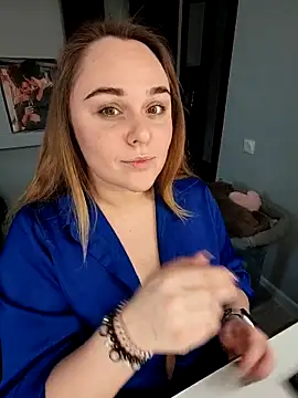 Snapshot of Juicy_PeachLux chatting on November 15, 2025, 7:12 am Juicy PeachLux online show from November 15, 2025, 7:12 am