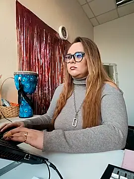 Snapshot of Juicy_PeachLux chatting on November 26, 2025, 5:51 am Juicy PeachLux online show from November 26, 2025, 5:51 am