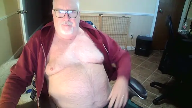 Snapshot of superbearboss chatting on October 30, 2025, 2:58 pm superbearboss online show from October 30, 2025, 2:58 pm