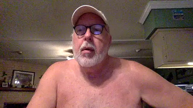 Snapshot of superbearboss chatting on November 30, 2025, 5:47 pm superbearboss online show from November 30, 2025, 5:47 pm