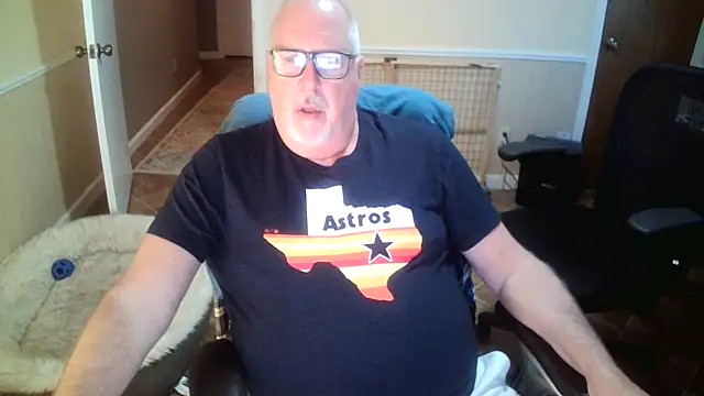 Snapshot of superbearboss chatting on October 24, 2025, 1:21 pm superbearboss online show from October 24, 2025, 1:21 pm