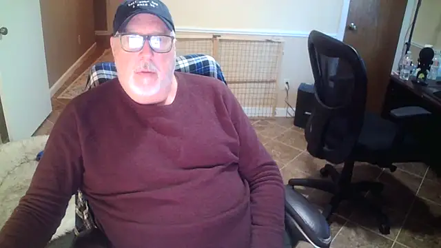 Snapshot of superbearboss chatting on November 5, 2025, 2:09 pm superbearboss online show from November 5, 2025, 2:09 pm