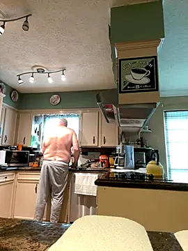 Snapshot of superbearboss chatting on November 17, 2025, 4:55 pm superbearboss online show from November 17, 2025, 4:55 pm