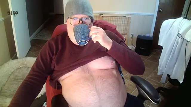 Snapshot of superbearboss chatting on November 2, 2025, 3:17 pm superbearboss online show from November 2, 2025, 3:17 pm